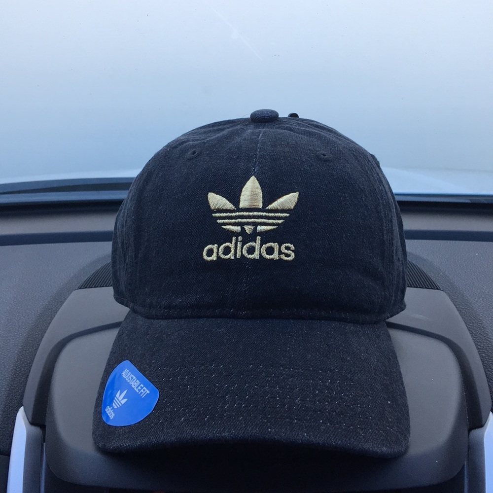 ❤️NEW!!!❤️ New Adidas hat.